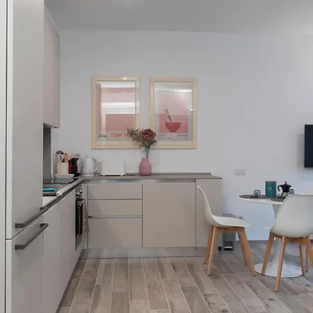 Campania - Ristrutturato Nuovo Vicino M4 Apartament *